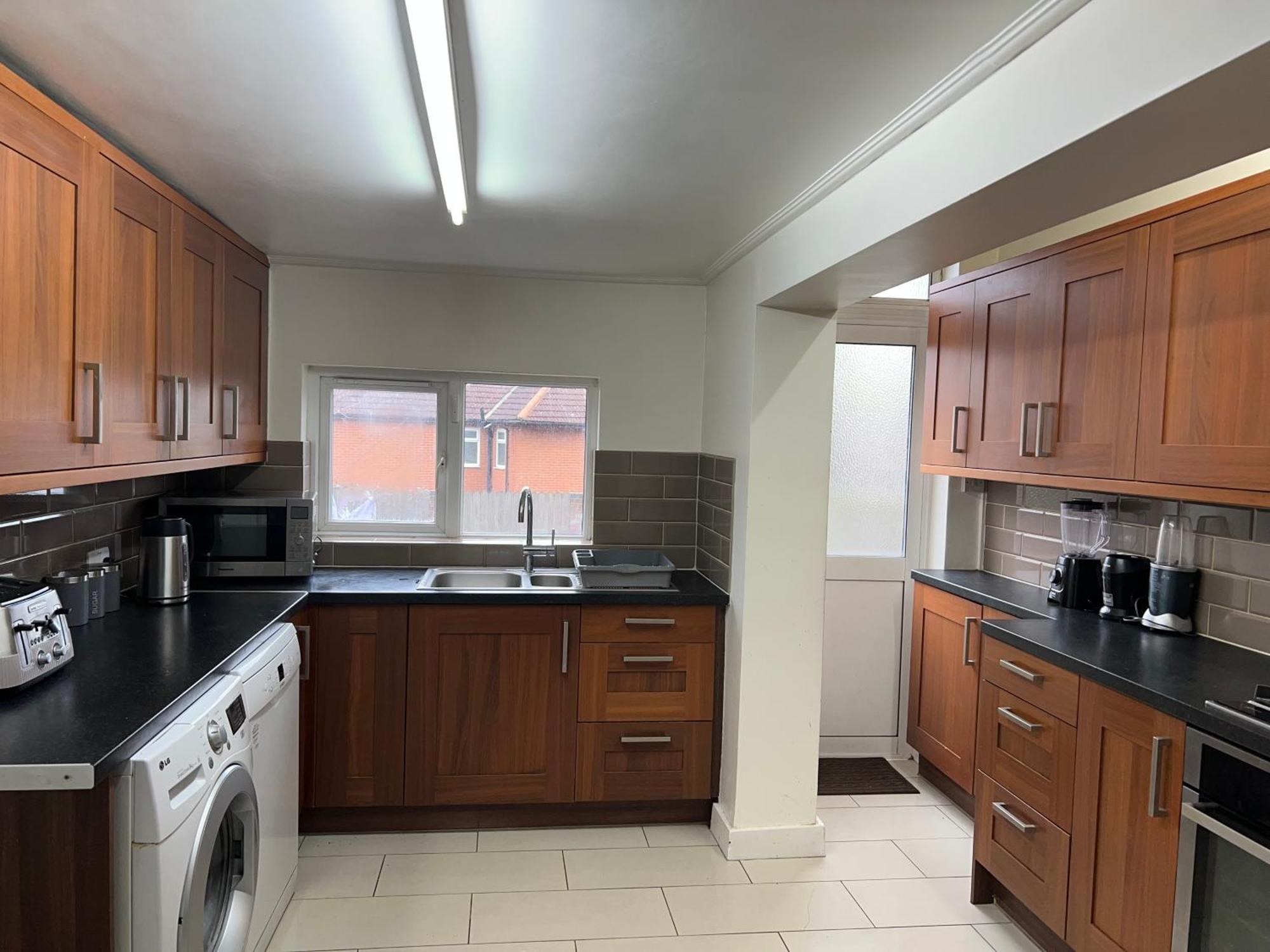 Comfortable Single Room Wembley Park/Stadium ロンドン エクステリア 写真